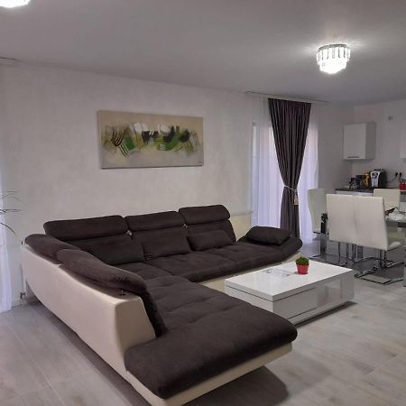 Casa Sannicolau Panzió Nagyszentmiklós Kültér fotó