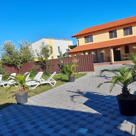 Casa Sannicolau Panzió Nagyszentmiklós Kültér fotó