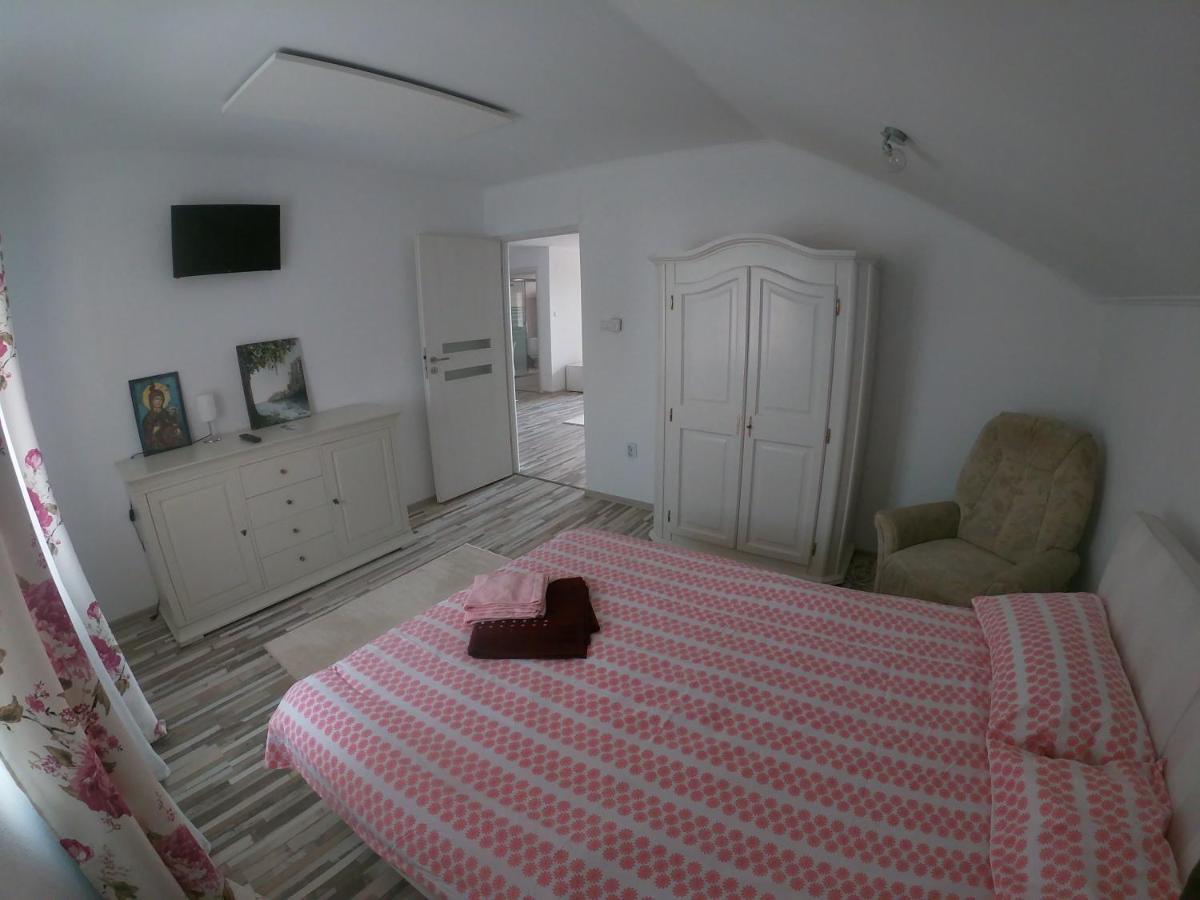 Casa Sannicolau Panzió Nagyszentmiklós Kültér fotó