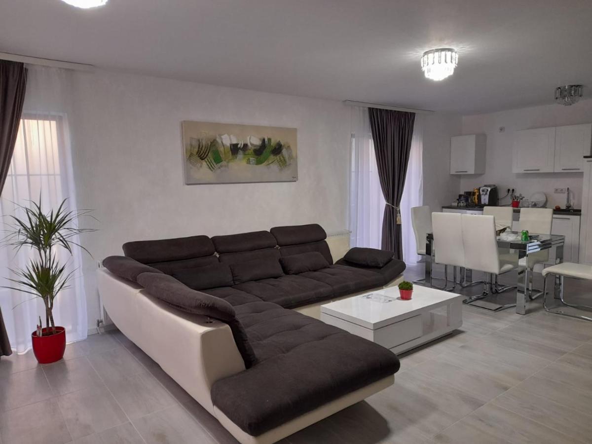 Casa Sannicolau Panzió Nagyszentmiklós Kültér fotó
